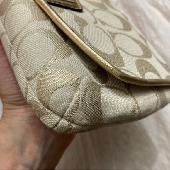 Coach Metallic Gold/Cream Signature Flat Wristlet/ Clutch - Picture 4 of 10